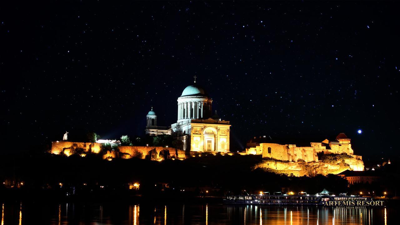 Artemis Resort Wellness Hotel Štúrovo エクステリア 写真