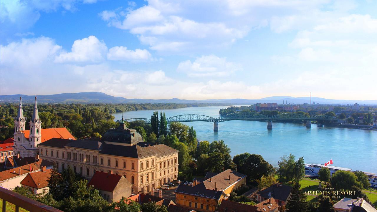 Artemis Resort Wellness Hotel Štúrovo エクステリア 写真