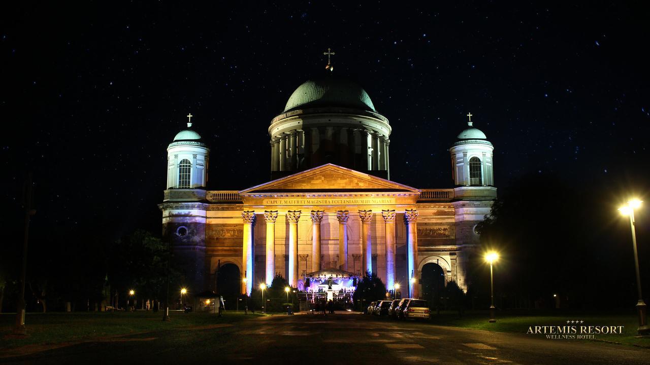 Artemis Resort Wellness Hotel Štúrovo エクステリア 写真